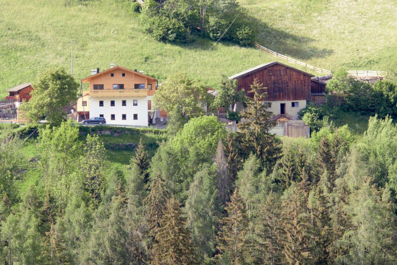 Апартаменты Schweinsteghof Urlaub Auf Dem Bauernhof Sarentino Экстерьер фото